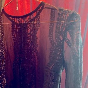 ANTHROPOLOGIE TOP SHEER LACE SIZE 2 Never worn, corset style, crop zip